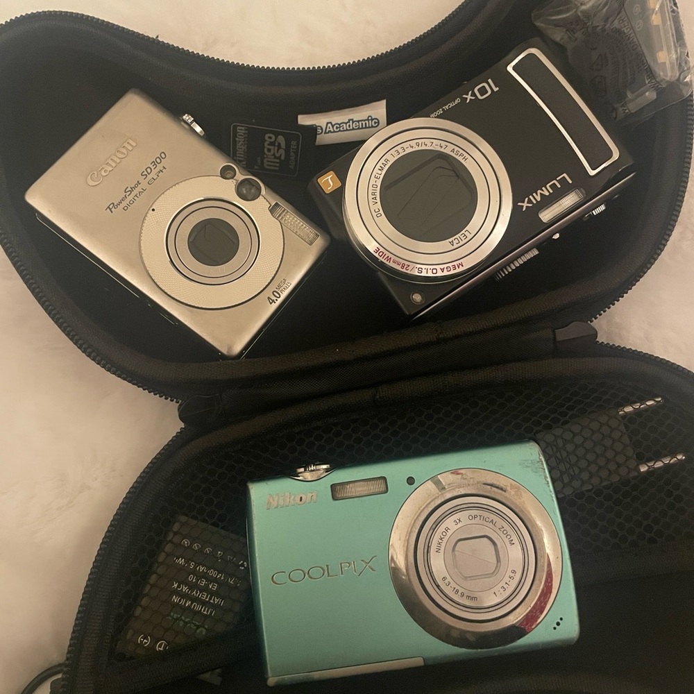 Digital camera Canon Nikon for parts